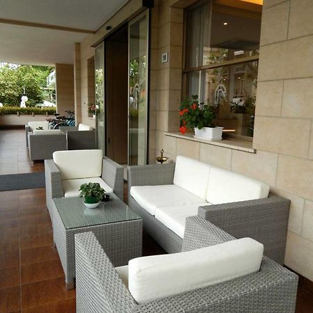 Hotel Rosabianca Rimini Extérieur photo