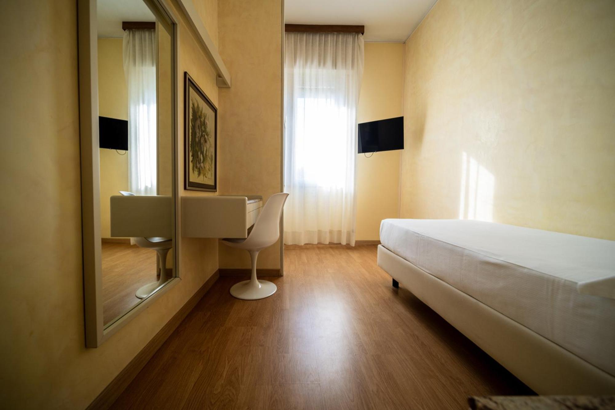 Hotel Rosabianca Rimini Extérieur photo