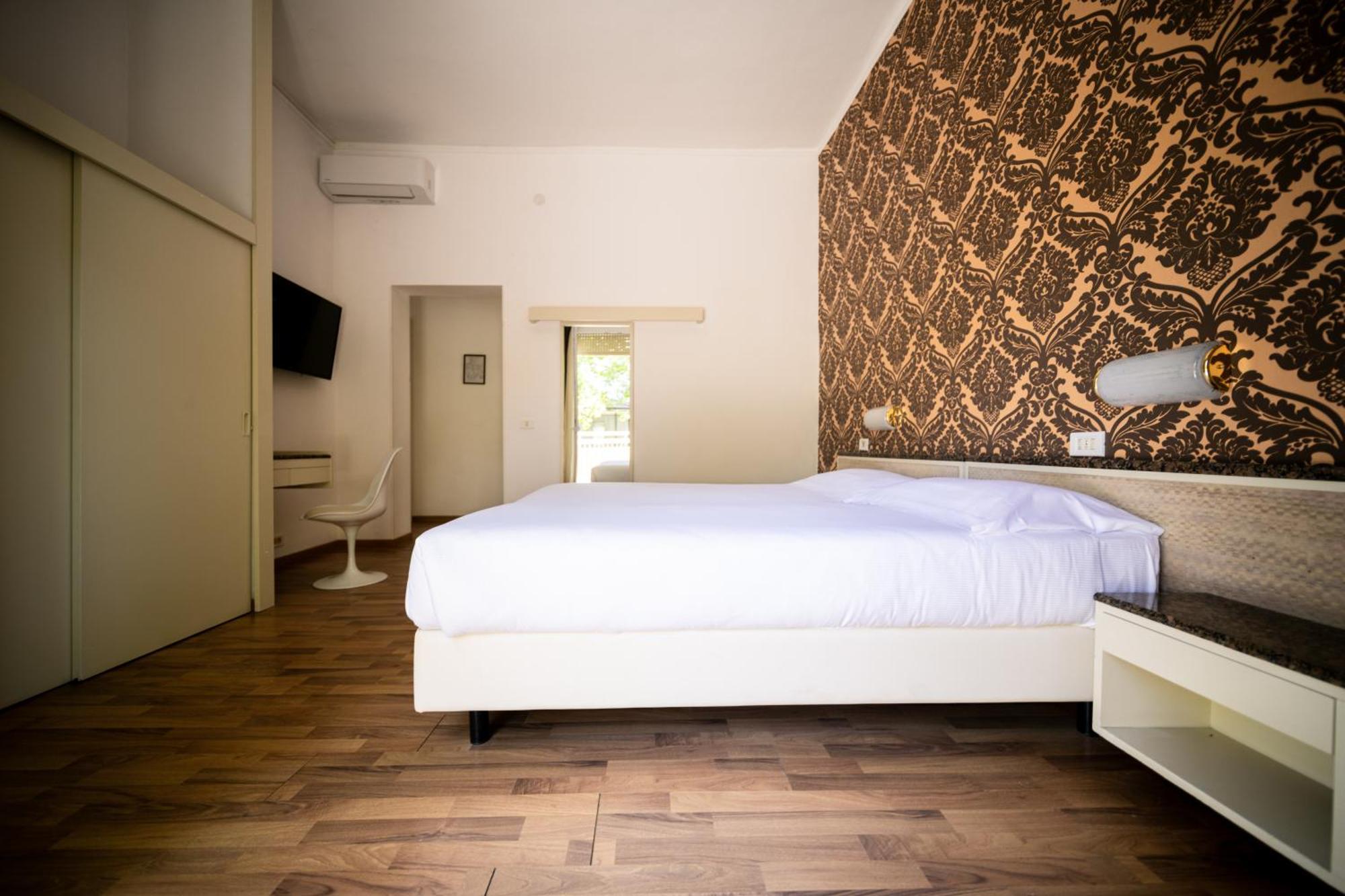 Hotel Rosabianca Rimini Extérieur photo