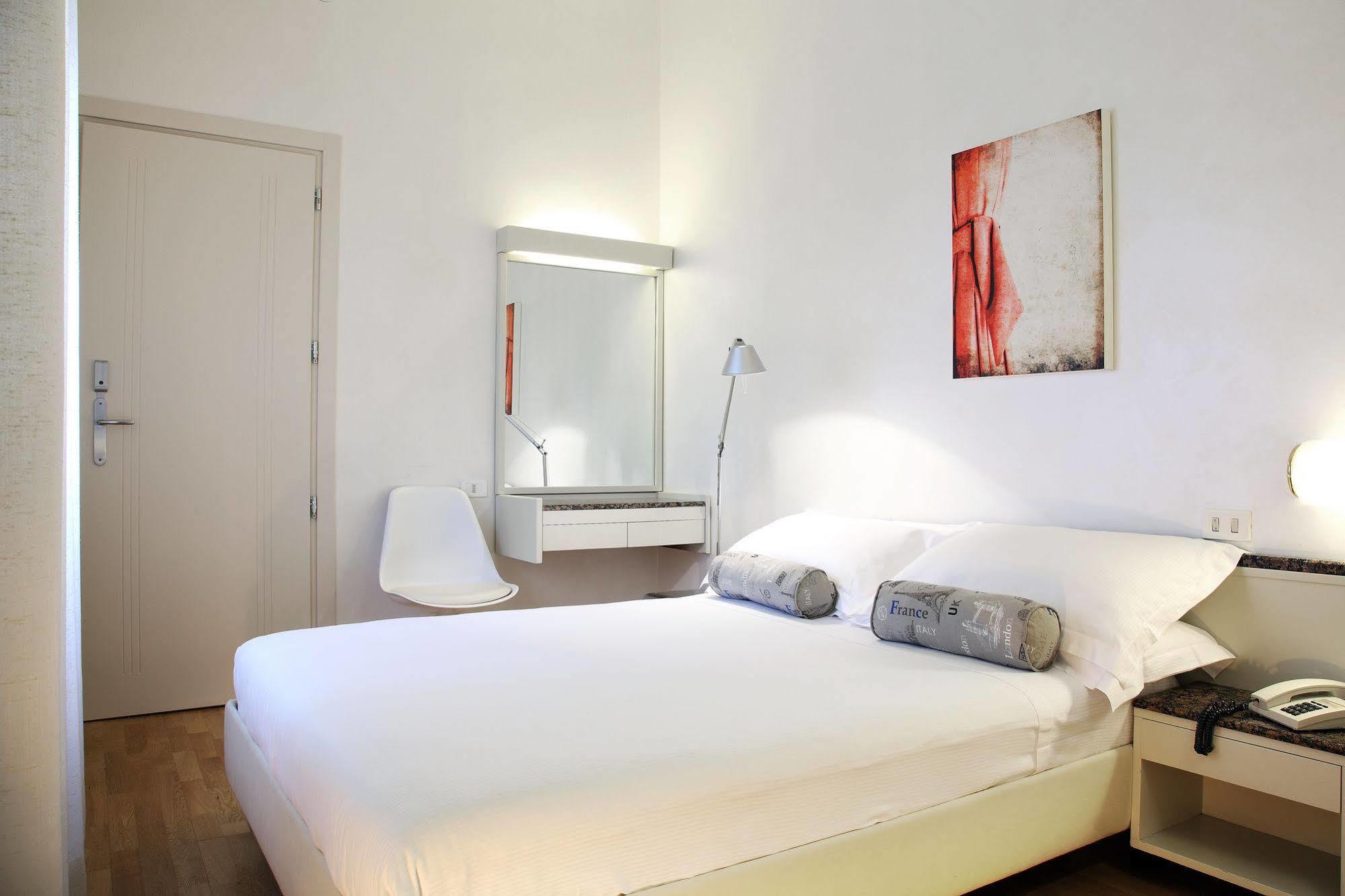 Hotel Rosabianca Rimini Extérieur photo